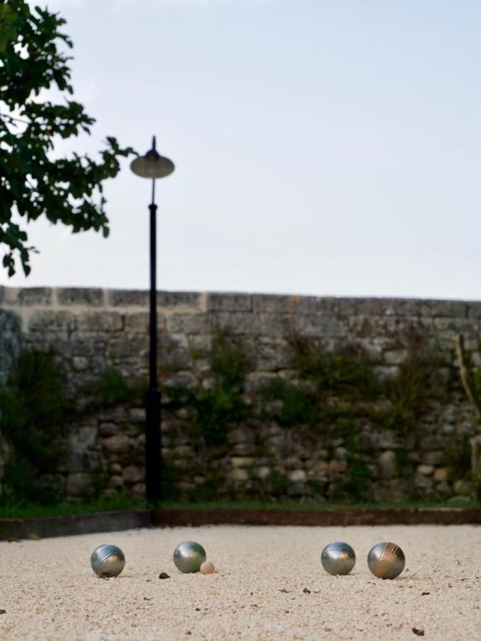 Gite Avec Piscine, Chateau De Lescours, St-Emilion Saint-Sulpice-de-Faleyrens Exterior foto