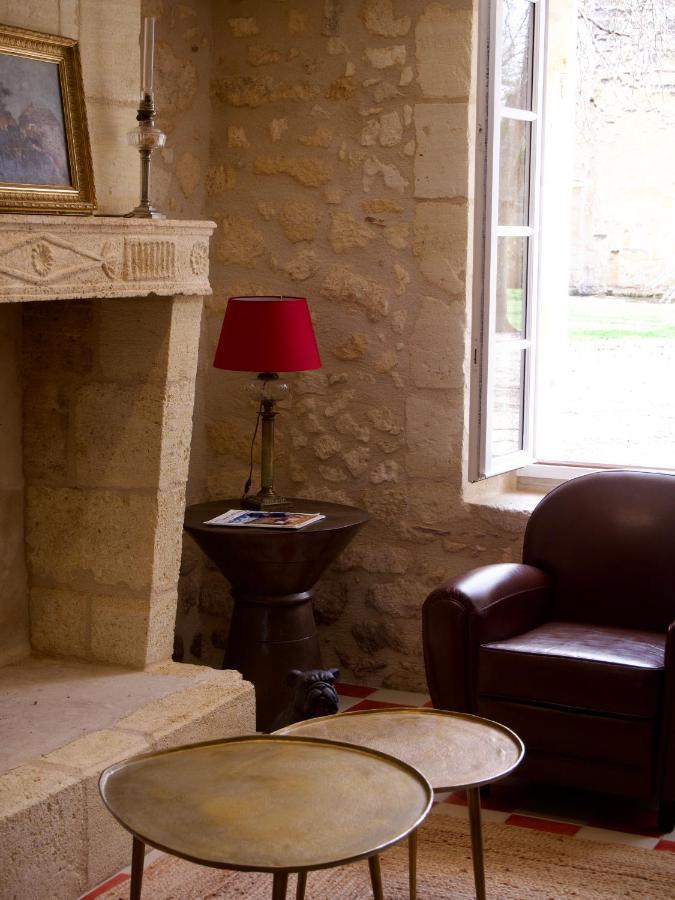 Gite Avec Piscine, Chateau De Lescours, St-Emilion Saint-Sulpice-de-Faleyrens Exterior foto